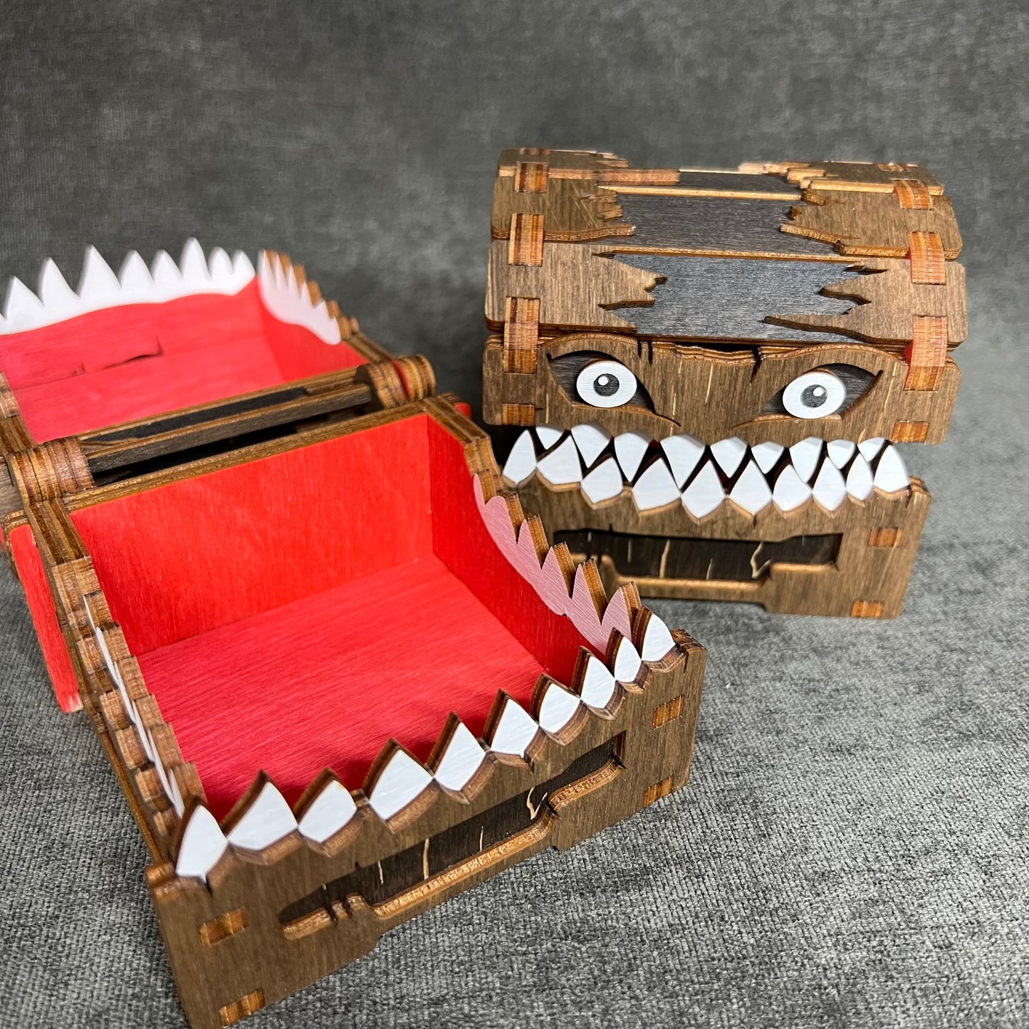 Mimic chest