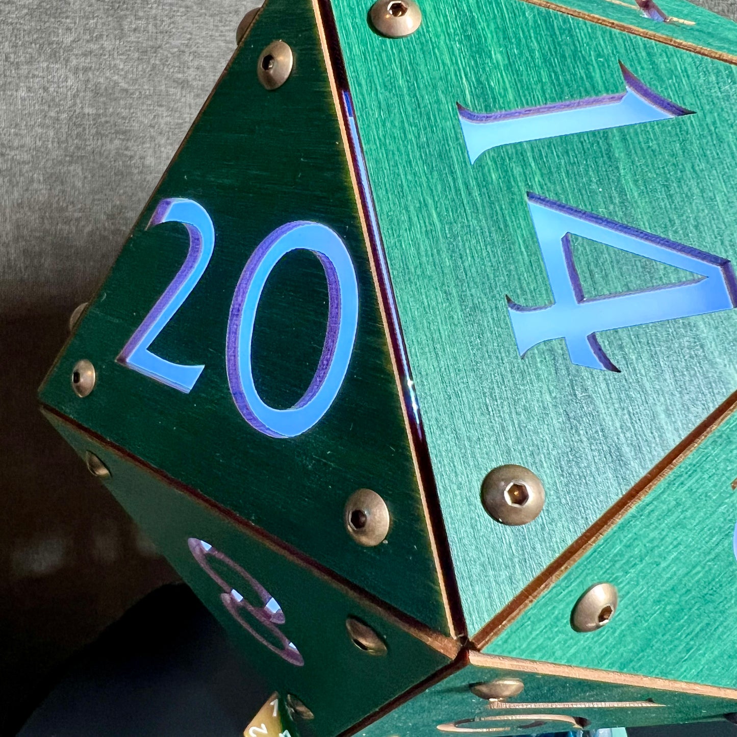 D20 Driftglobe Lamp