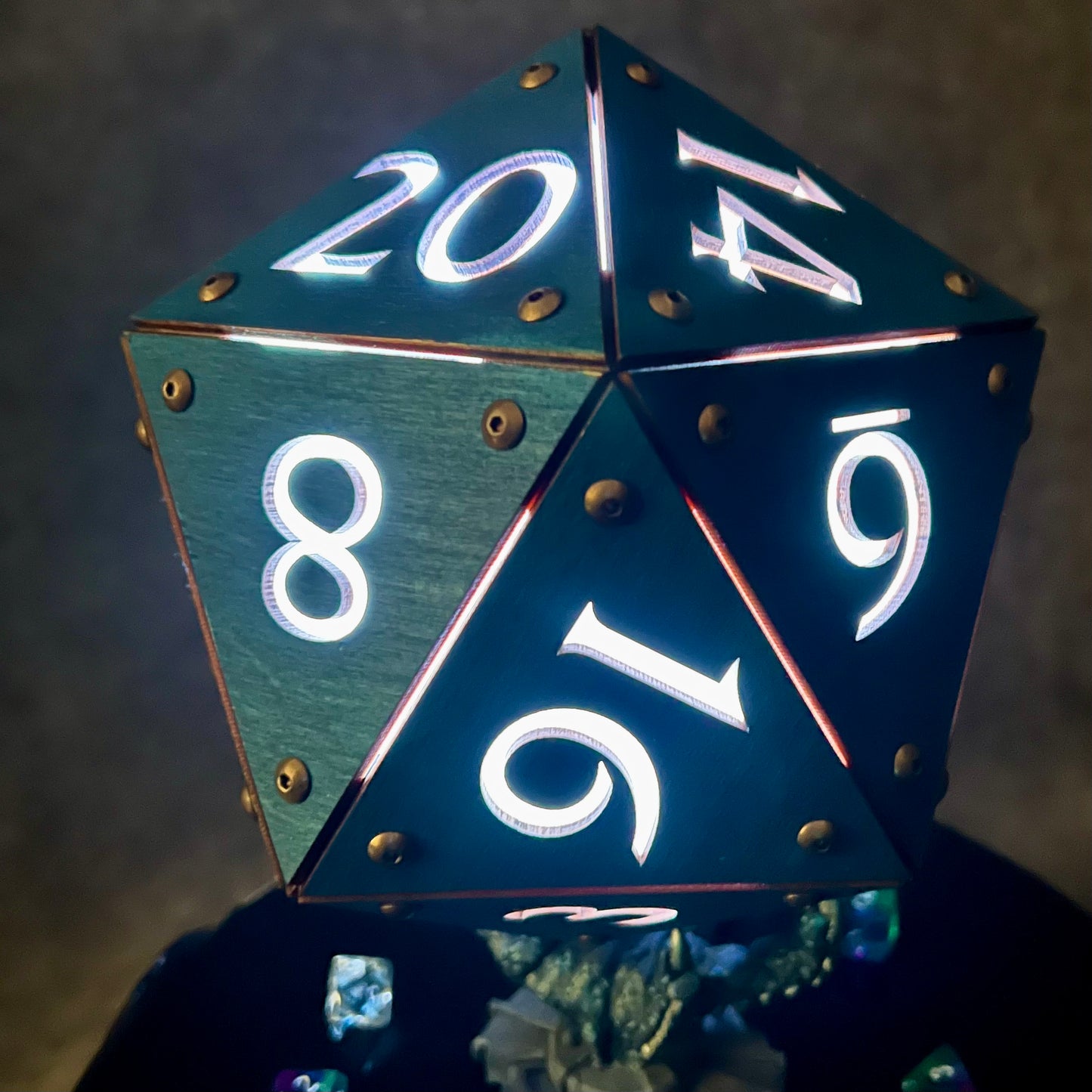 D20 Driftglobe Lamp