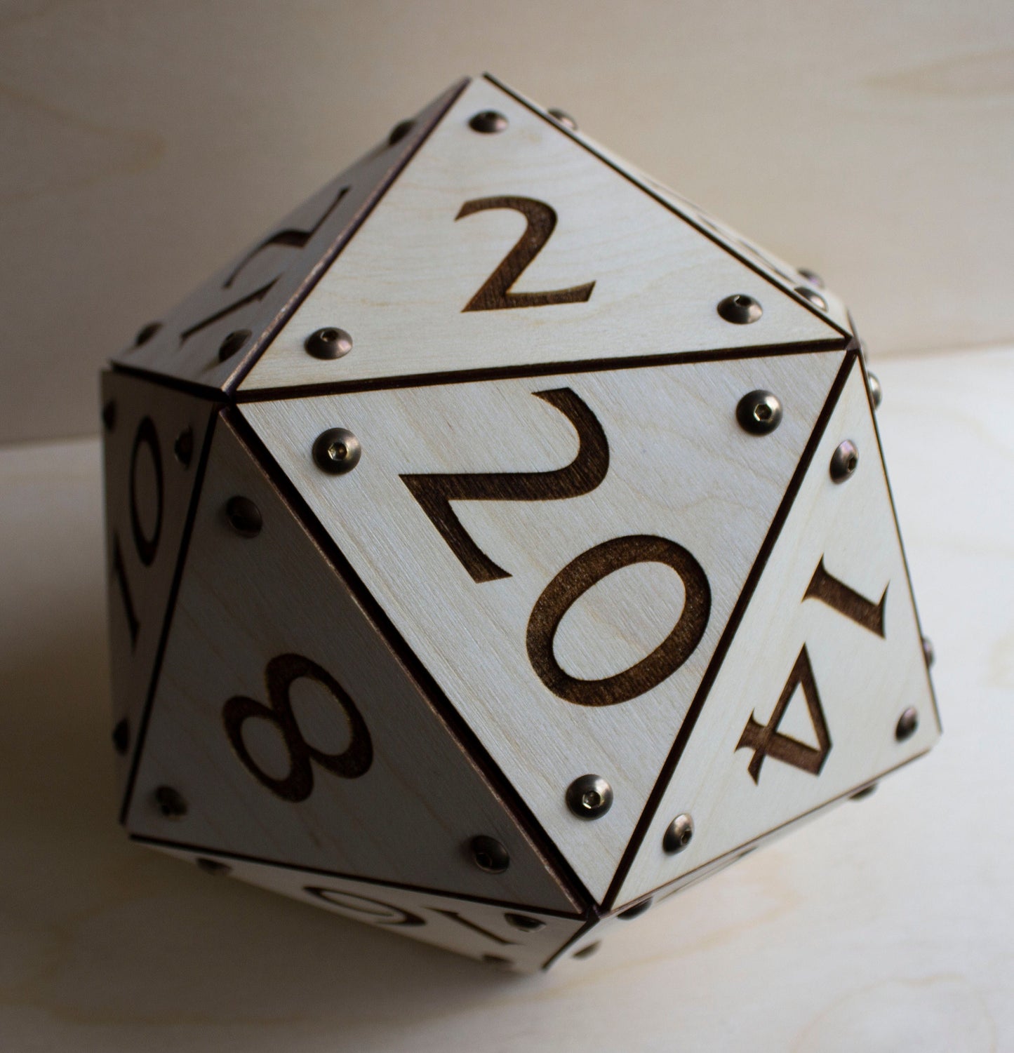 Giant D20 - Does Not Open