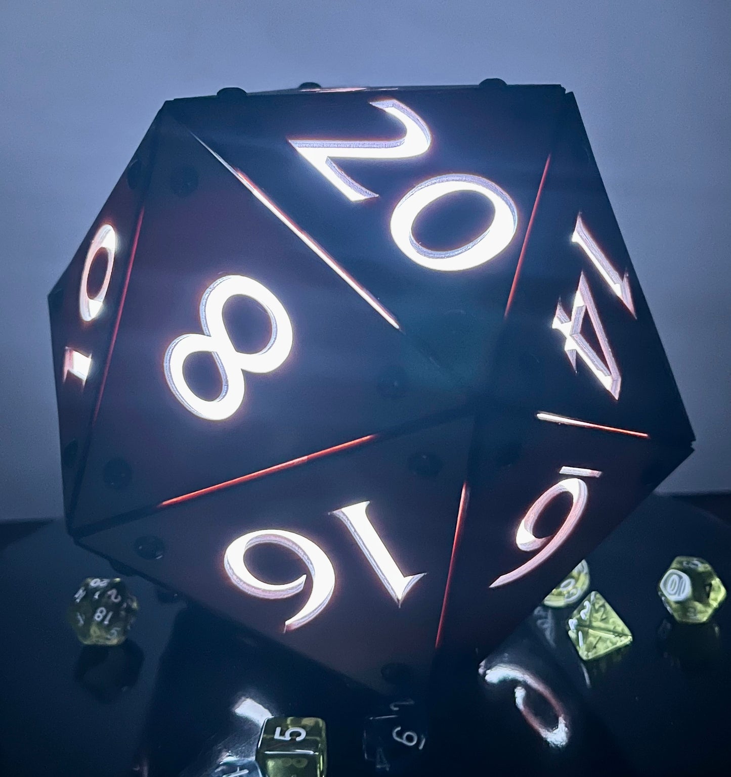 D20 Driftglobe Lamp