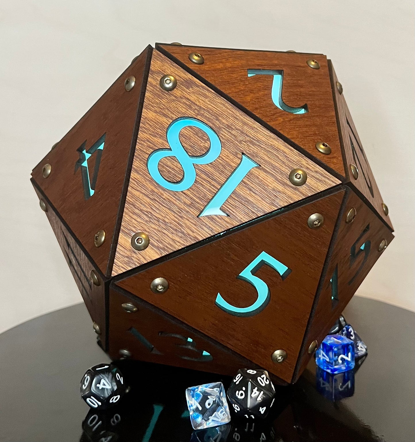 D20 Driftglobe Lamp
