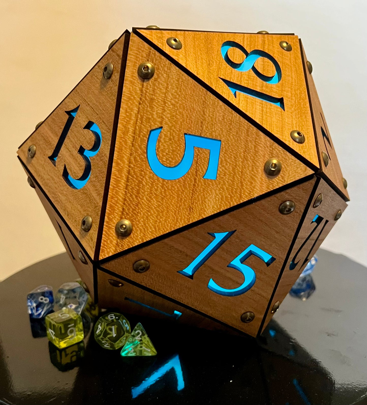 D20 Driftglobe Lamp