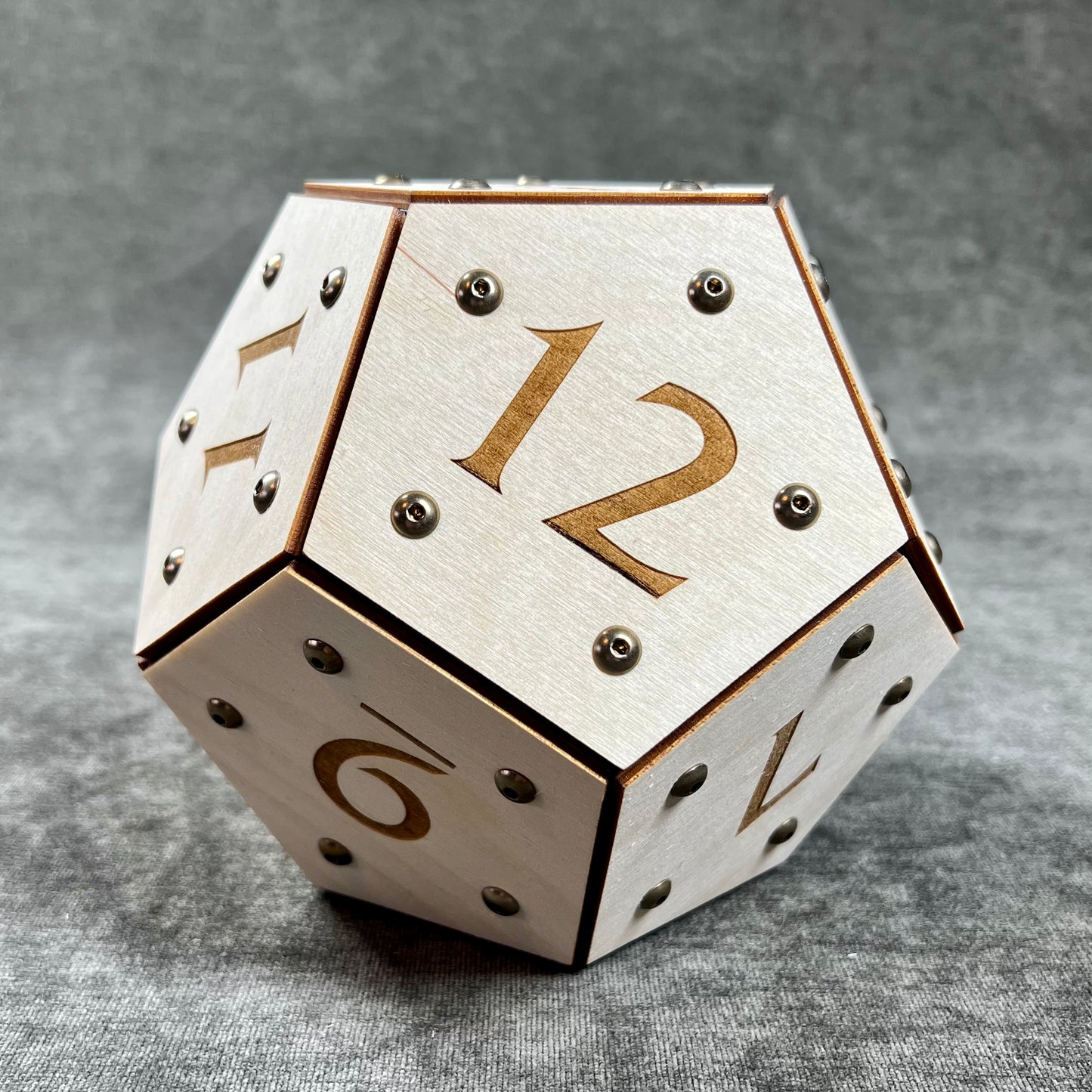 Giant D12