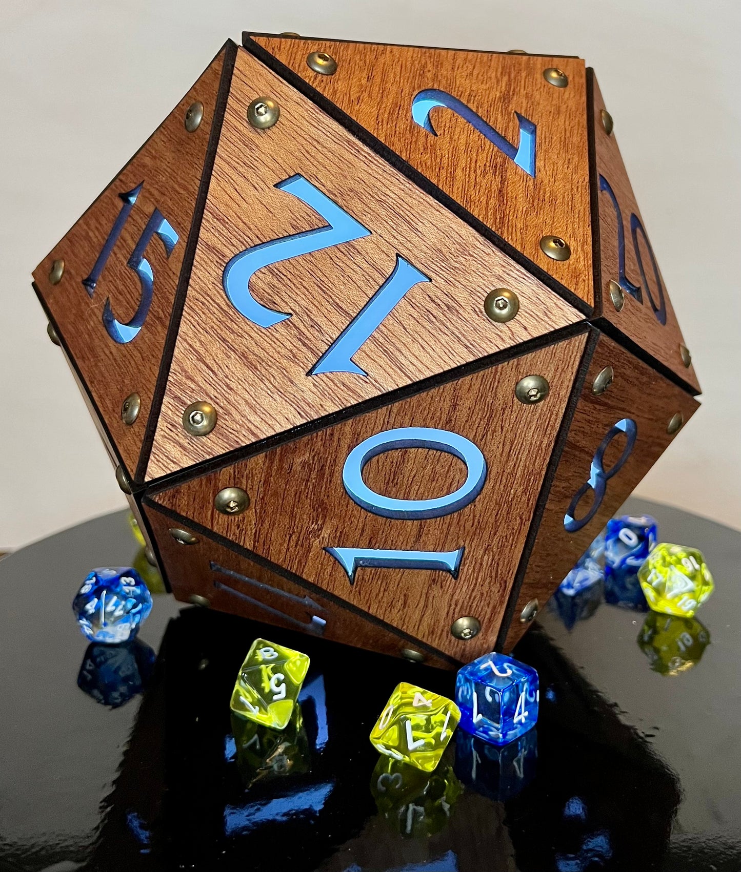 D20 Driftglobe Lamp