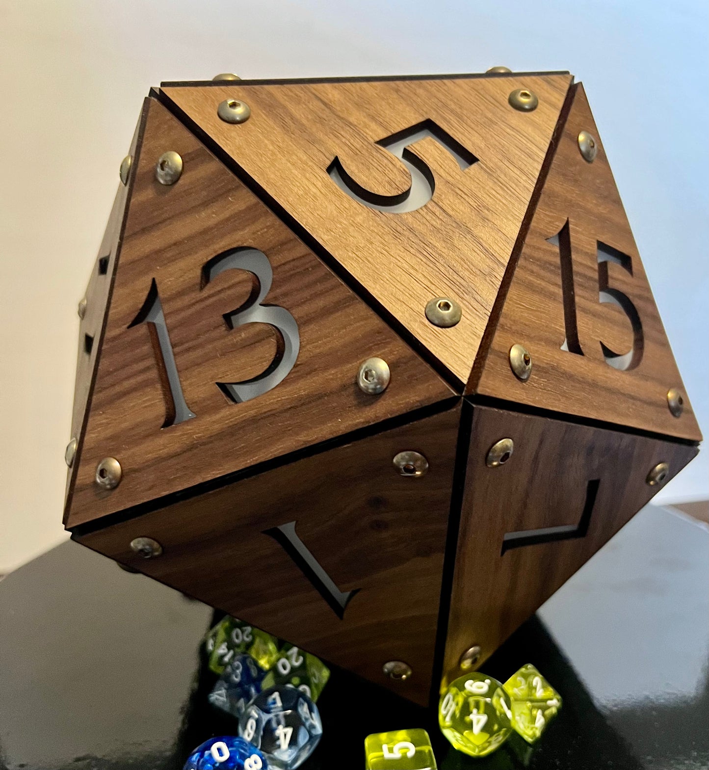 D20 Driftglobe Lamp