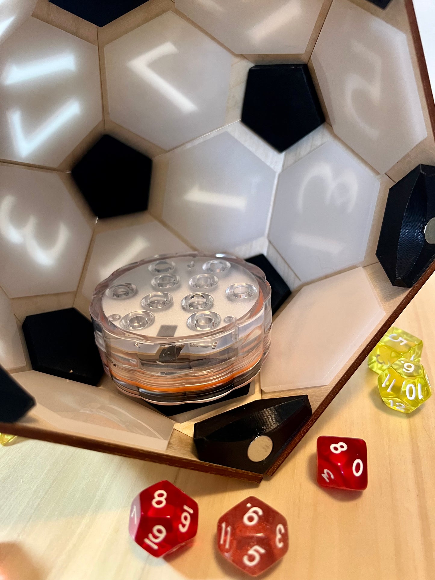 D20 Driftglobe Lamp