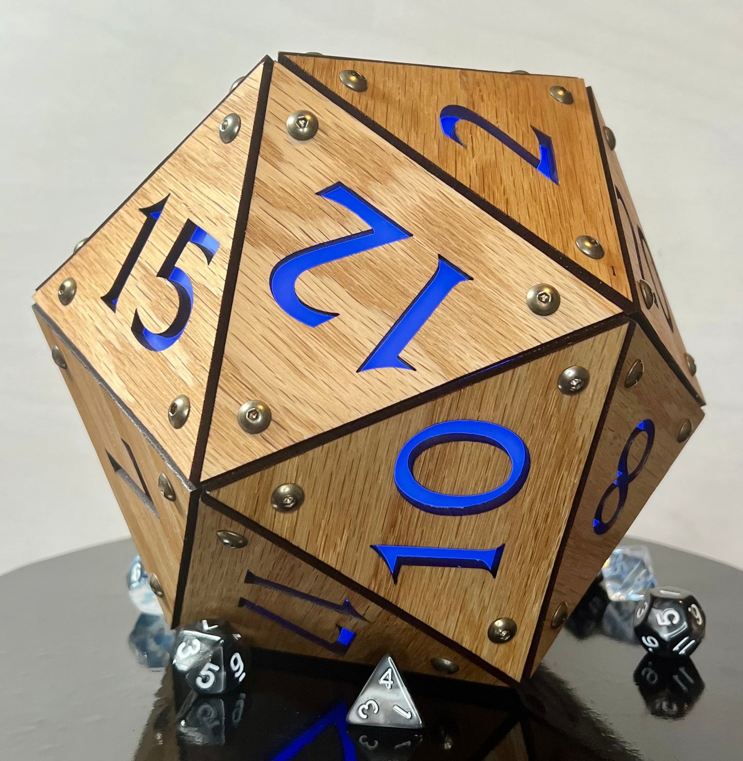 D20 Driftglobe Lamp