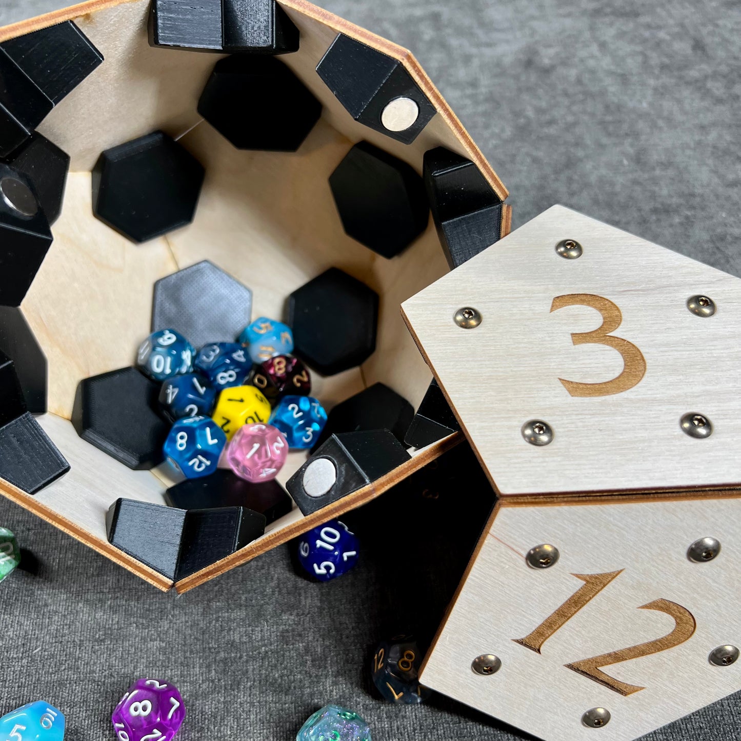 Giant D12
