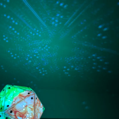 Amaze: A Handpainted Driftglobe Lamp