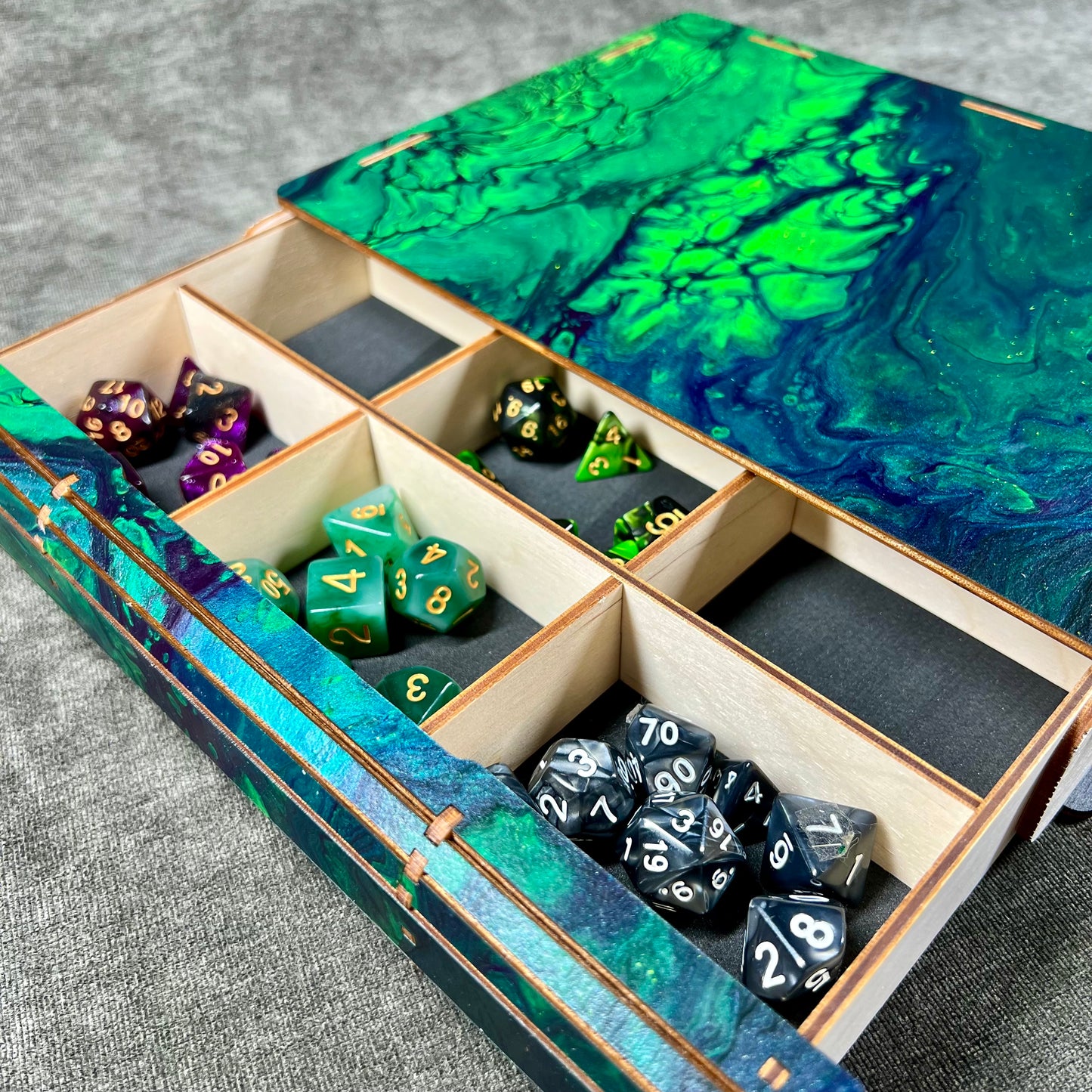 Painted Tome of Holding- Bioluminescence