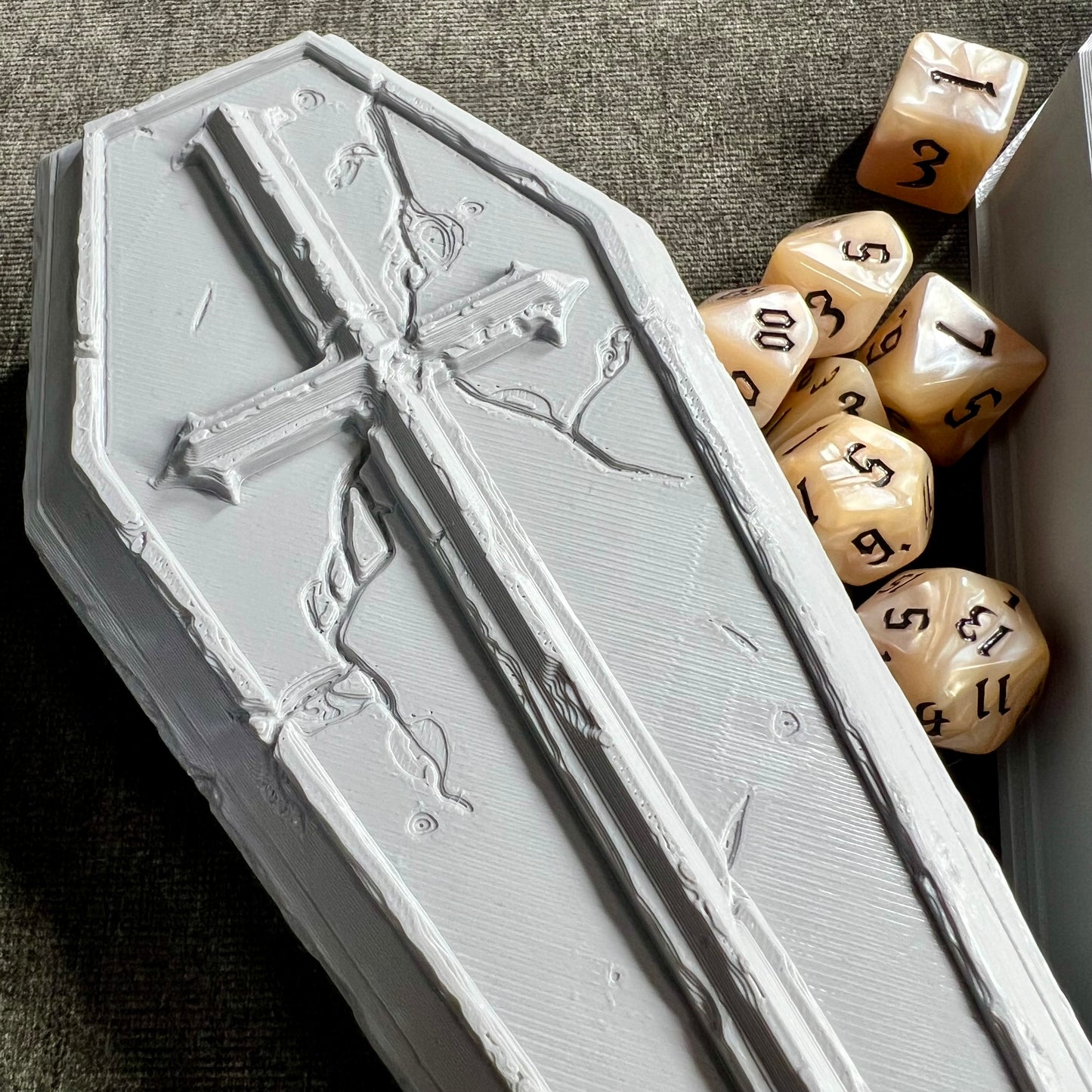 Dice coffin