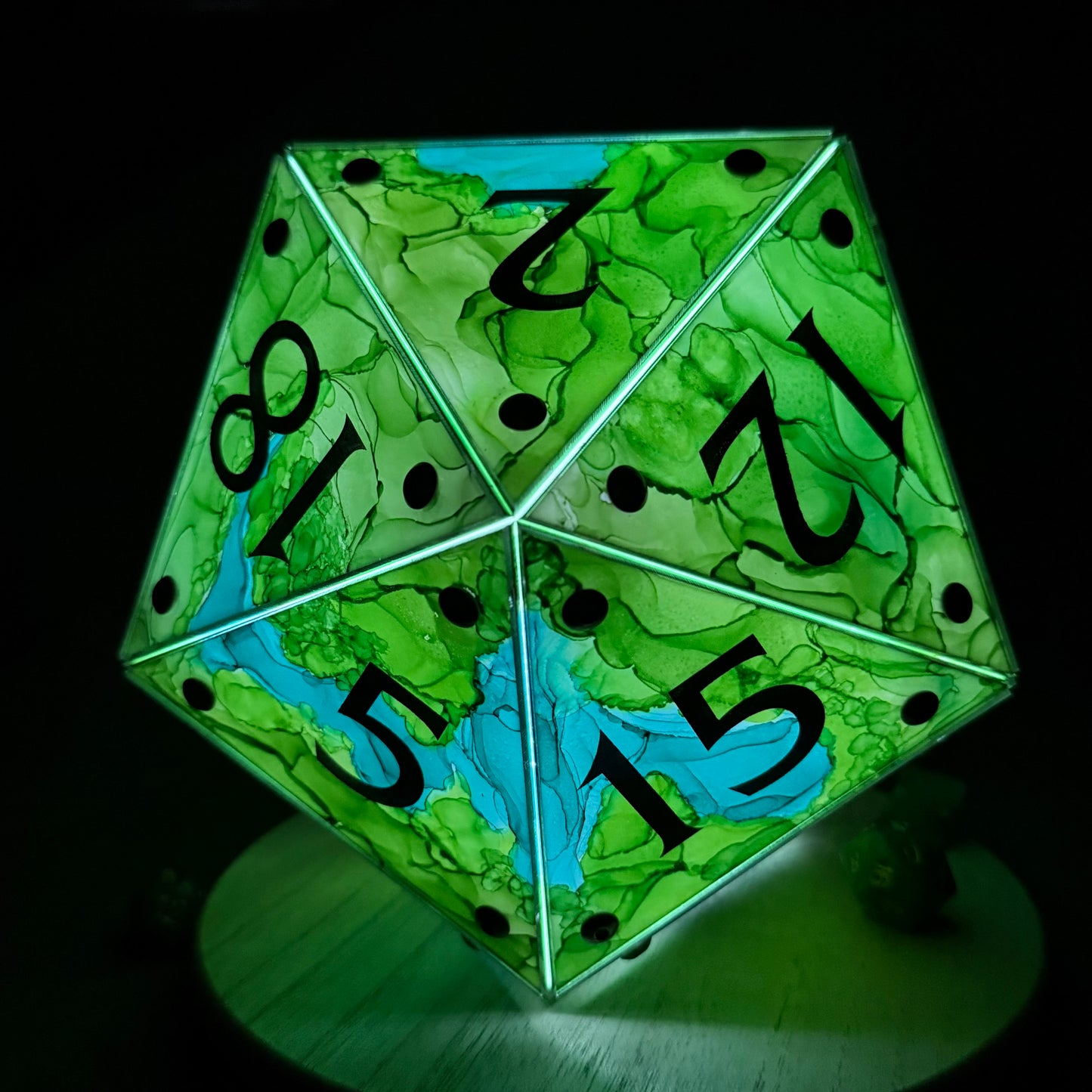 Circle of the Land: A Handpainted D20 Driftglobe Lamp