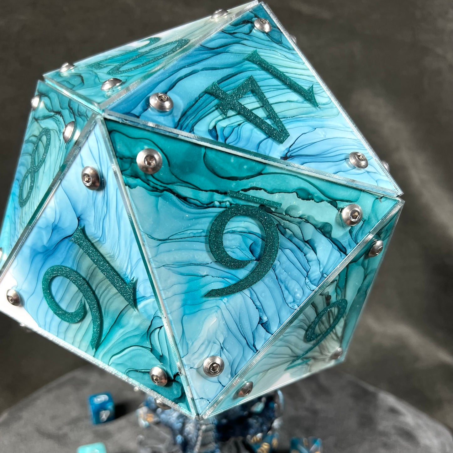 Shape Water: A Handpainted D20 Driftglobe Lamp