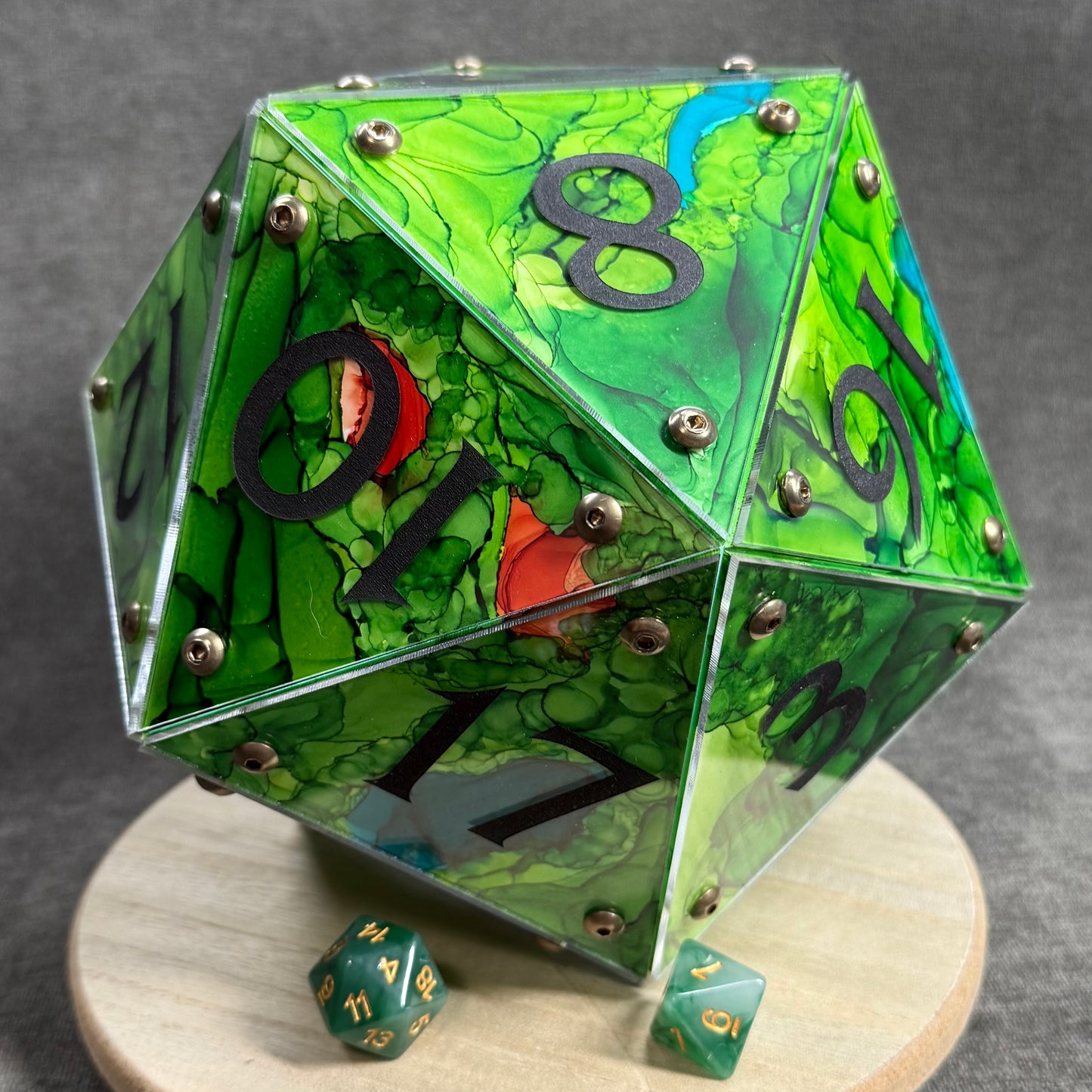 Circle of the Land: A Handpainted D20 Driftglobe Lamp