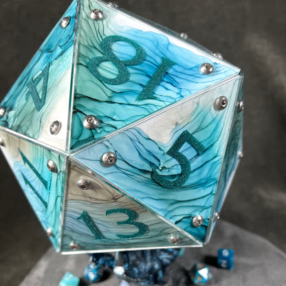 Shape Water: A Handpainted D20 Driftglobe Lamp