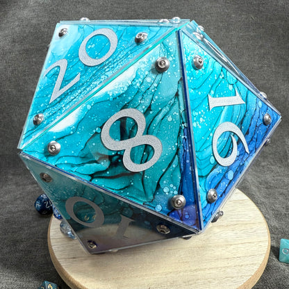 Circle of the Sea: A Handpainted D20 Driftglobe Lamp