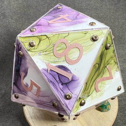 Circle of Dreams: A Handpainted D20 Driftglobe Lamp