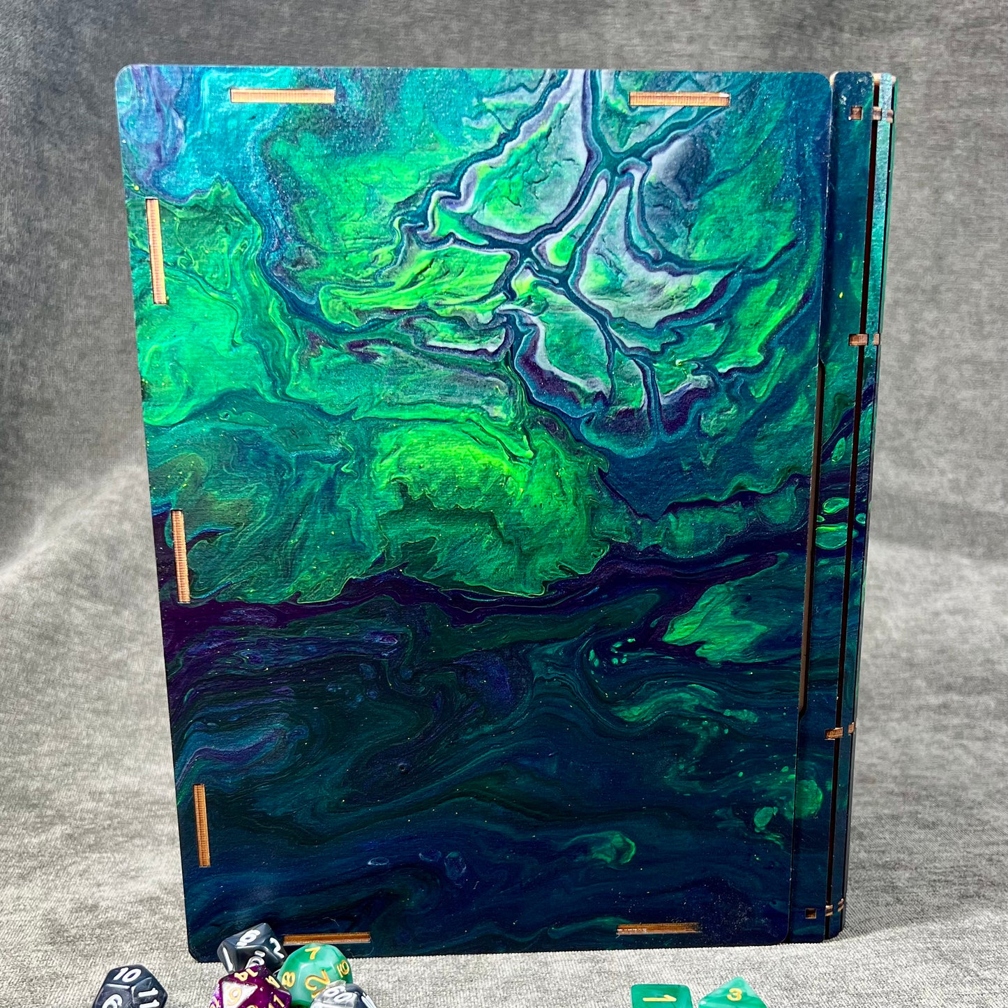 Painted Tome of Holding- Bioluminescence