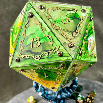 Entangle: A Handpainted D20 Driftglobe Lamp