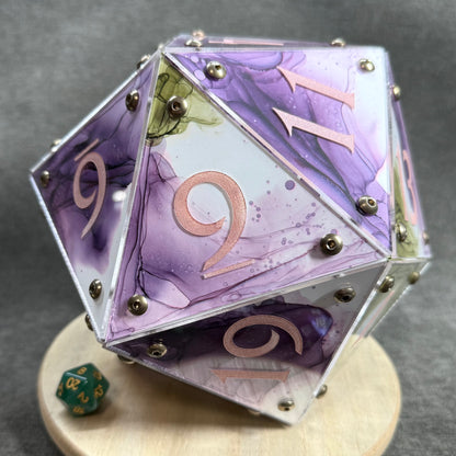 Circle of Dreams: A Handpainted D20 Driftglobe Lamp