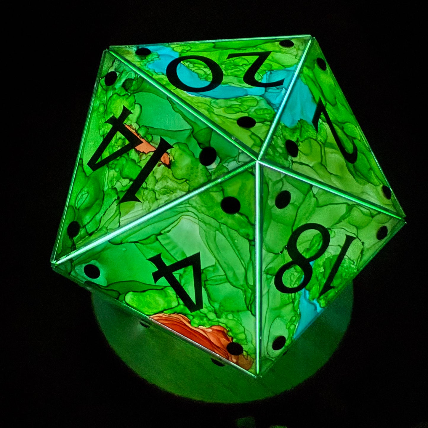 Circle of the Land: A Handpainted D20 Driftglobe Lamp