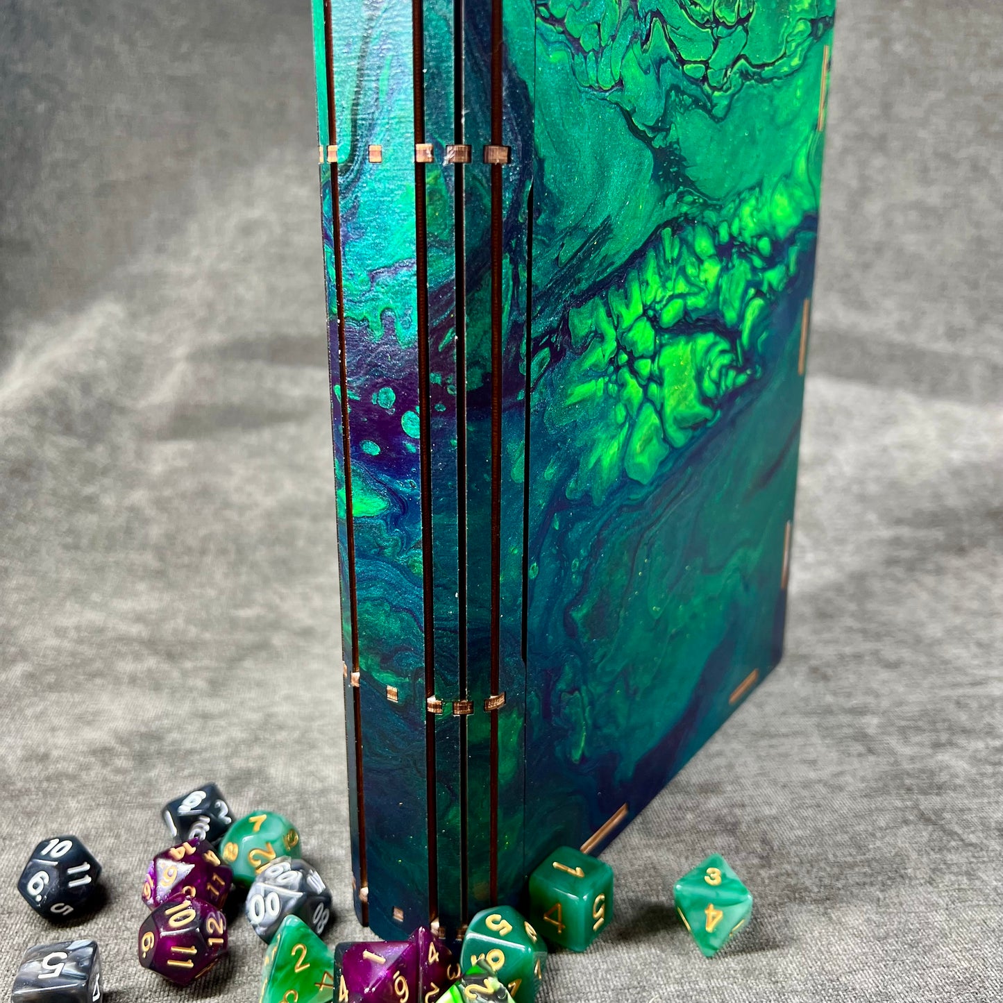 Painted Tome of Holding- Bioluminescence